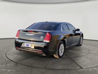 كرايسلر 300 LIMITED 2021 مستعملة — صورة 5