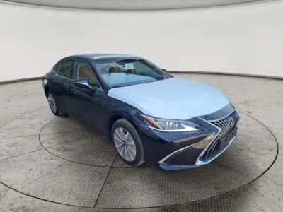 لكزس ES 250 AA Elegant 2025 جديدة — صورة 2