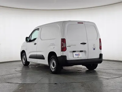 بيجو بارتنر Short van 2022 مستعملة — صورة 7