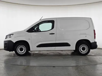 بيجو بارتنر Short van 2022 مستعملة — صورة 8