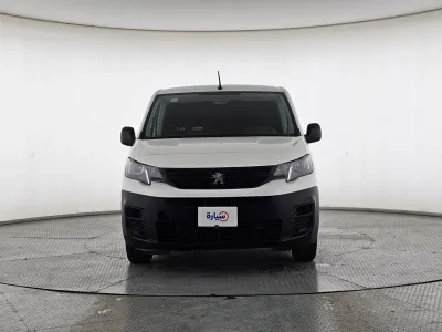 بيجو بارتنر Short van 2022 مستعملة — صورة 2