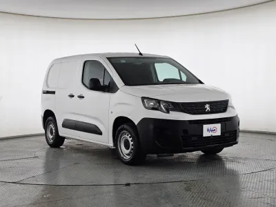 بيجو بارتنر Short van 2022 مستعملة — صورة 3