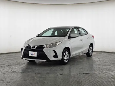 Toyota Yaris Y 2022