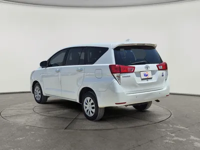 تويوتا اينوفا STD Diesel 2023 مستعملة — صورة 7