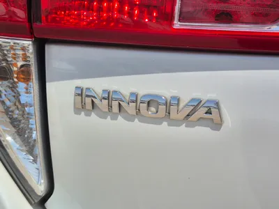 تويوتا اينوفا STD Diesel 2023 مستعملة — صورة 12