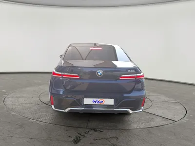 بي ام دبليو الفئة السابعة 735i 2024 مستعملة — صورة 5