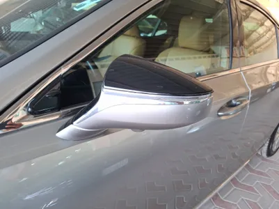 لكزس ES 350 2019 مستعملة — صورة 10