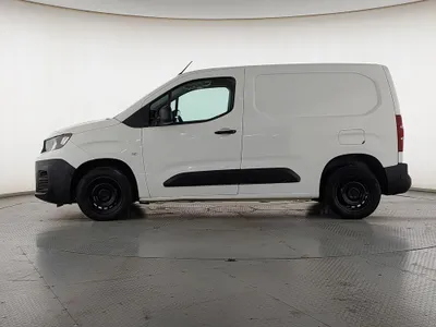 بيجو بارتنر Short van 2021 مستعملة — صورة 8