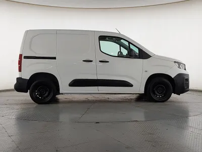 بيجو بارتنر Short van 2021 مستعملة — صورة 4