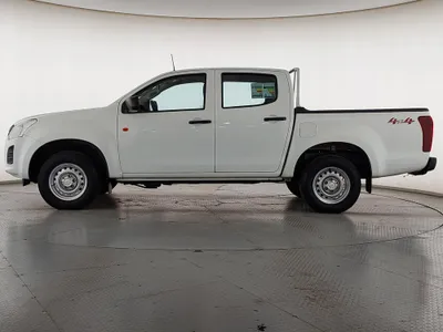 ايسوزو دي ماكس Double Cab 2024 مستعملة — صورة 8
