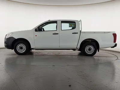 ايسوزو دي ماكس Double Cab 2022 مستعملة — صورة 8