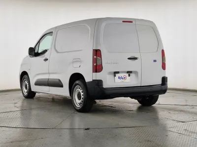 بيجو بارتنر Short van 2023 مستعملة — صورة 7