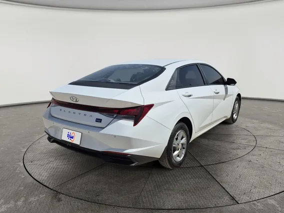 Hyundai Elantra Smart 2021 