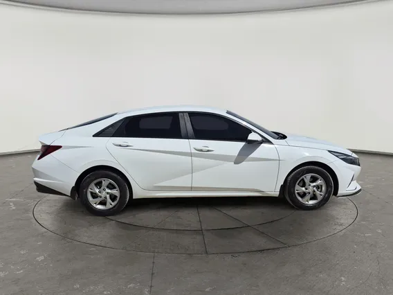 Hyundai Elantra Smart 2021 
