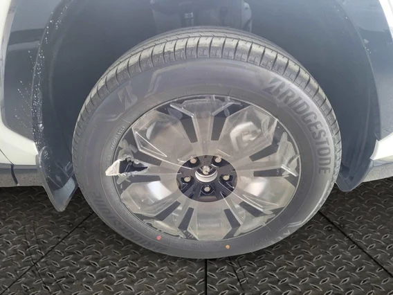 تويوتا راف فور XLE HEV 2024 