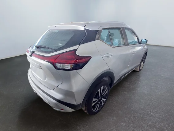 Nissan Kicks SV 2024 