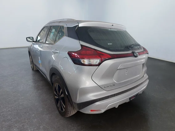Nissan Kicks SV 2024 