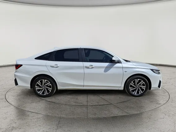 Toyota Yaris  Y Plus 2024 