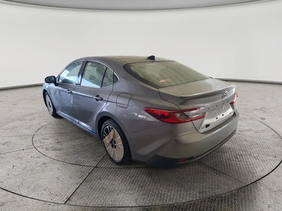 Toyota Camry  LE HEV 2025 