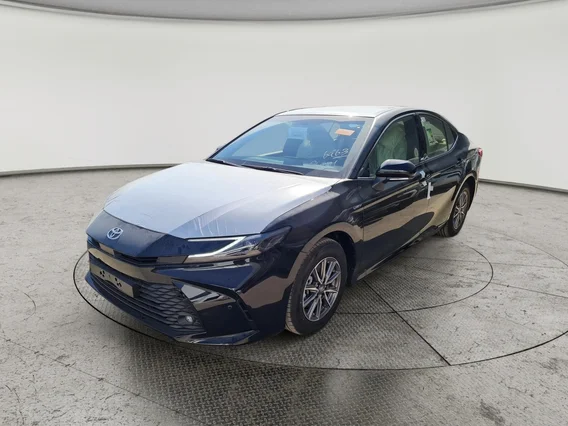 تويوتا كامري E HEV 2025 