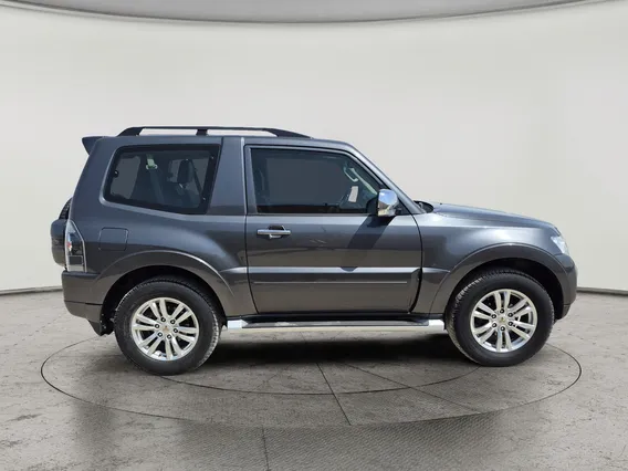 Mitsubishi Pajero GLS 3Doors 2022 دبل