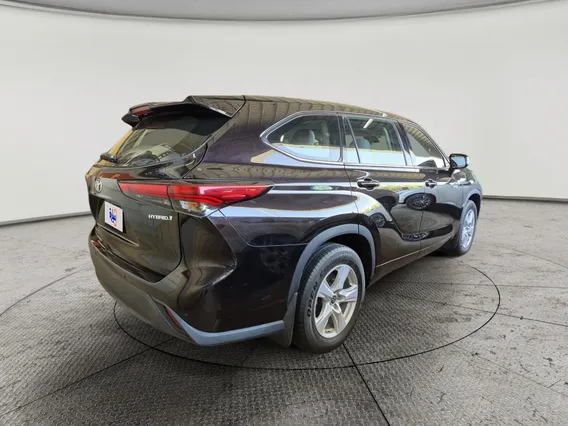 تويوتا هايلاندر LE 2022 