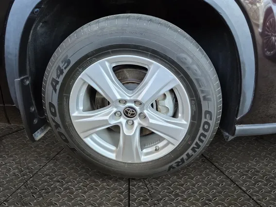 تويوتا هايلاندر LE 2022 