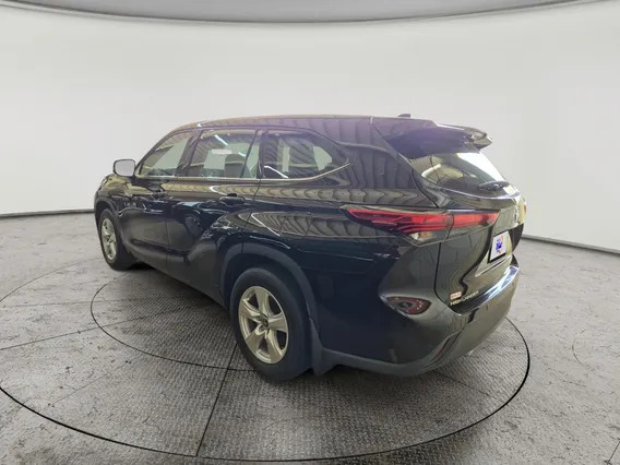 تويوتا هايلاندر LE 2022 