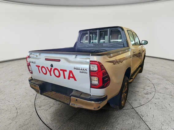 Toyota Hilux SGLX 4X4 2.7L MT  2025 دبل