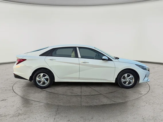 Hyundai Elantra Smart 2021 