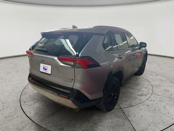 Toyota RAV4 XLE HEV 2023 