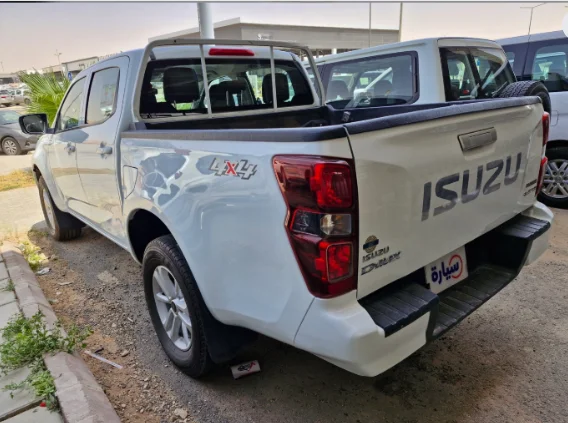 Isuzu D-max Double Cab 2022 دبل