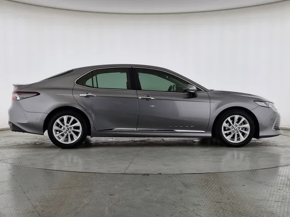 Toyota Camry  GLE 2024 