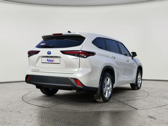 Toyota Highlander LE 2024 