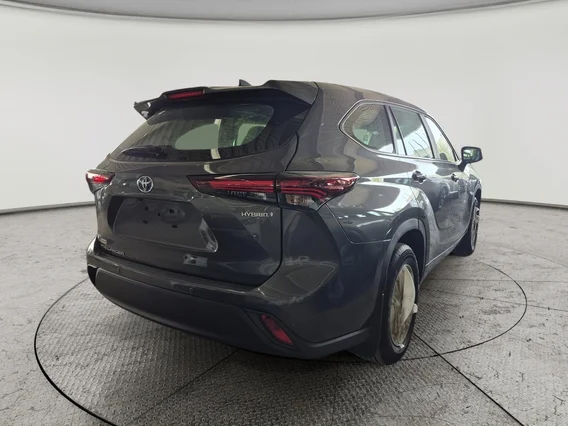 Toyota Highlander LE 2024 