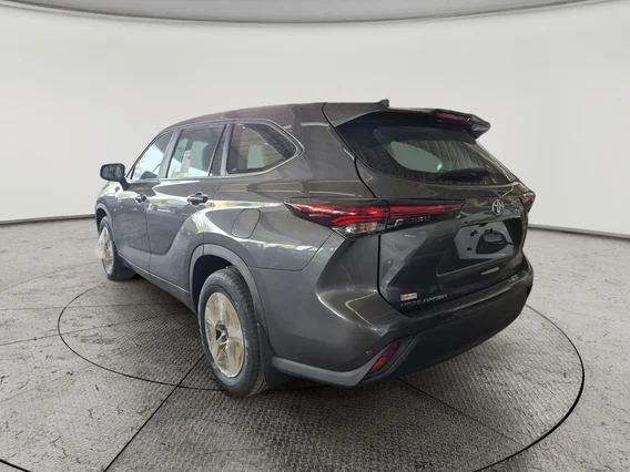 Toyota Highlander LE 2024 
