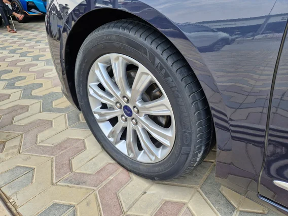 Ford Taurus Trend 2022 