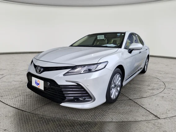 Toyota Camry  GLE 2024 
