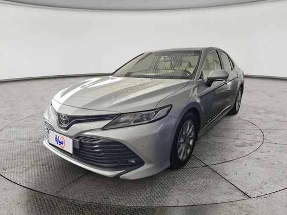 Toyota Camry  GLE 2020 