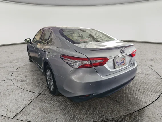 Toyota Camry  GLE 2020 