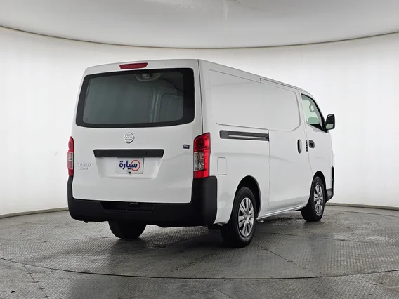 Nissan Urvan NV350 2021 