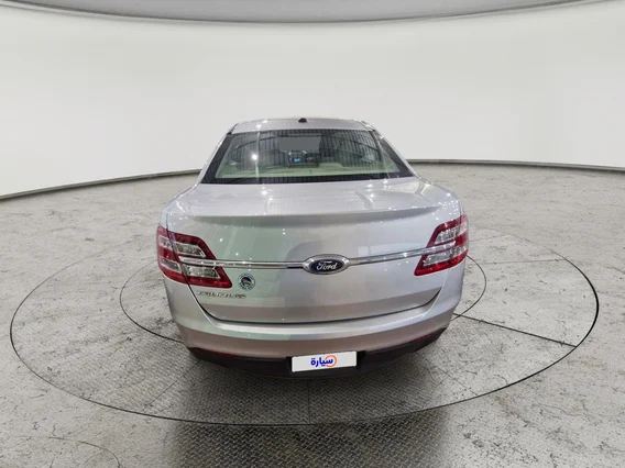 Ford Taurus SE 2018 