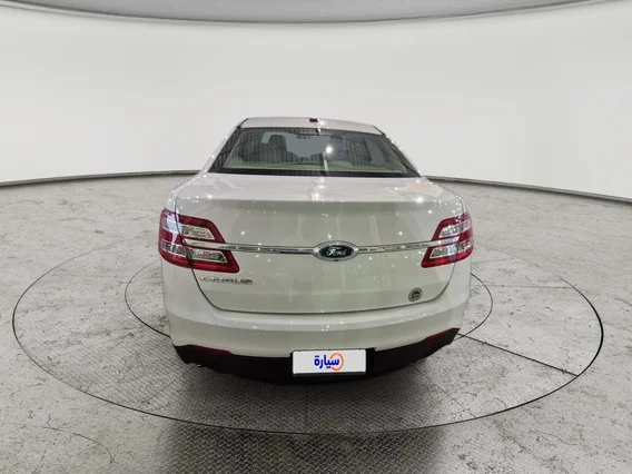 Ford Taurus SE 2018 