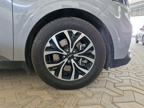 Kia Carnival GL 2023 