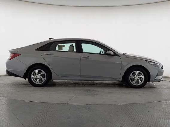 Hyundai Elantra Smart 2022 