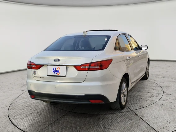 Ford Escort Titanium 2020 