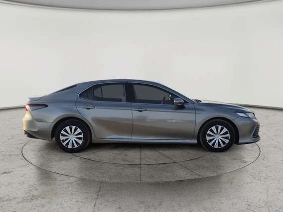 Toyota Camry  LE 2021 