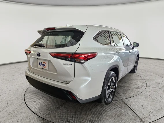 Toyota Highlander GLE 2023 
