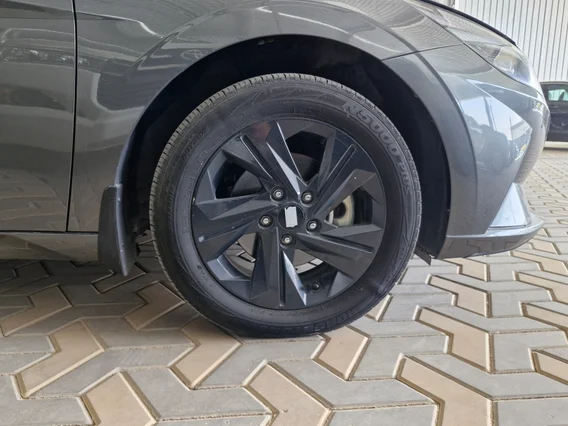 Hyundai Elantra Smart 2023 