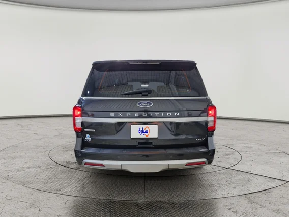 Ford Expedition XLT 2024 